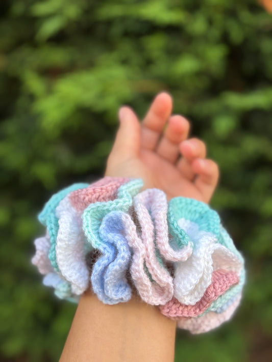 Mermaid kiss scrunchie
